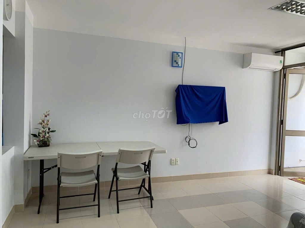 Квартира в Screc Tower, Район 3, 55 кв.м, 1 спальня, меблированная