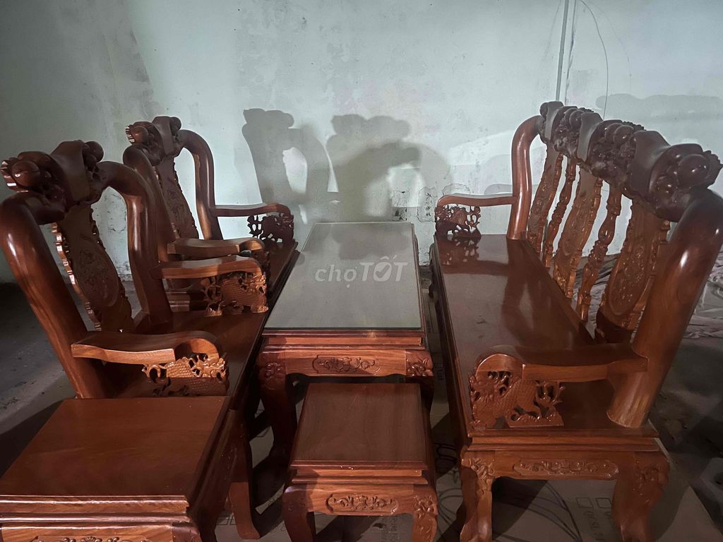 thanh lý bộ salon tay nghê cột 10 gỗ tự nhiên xịn