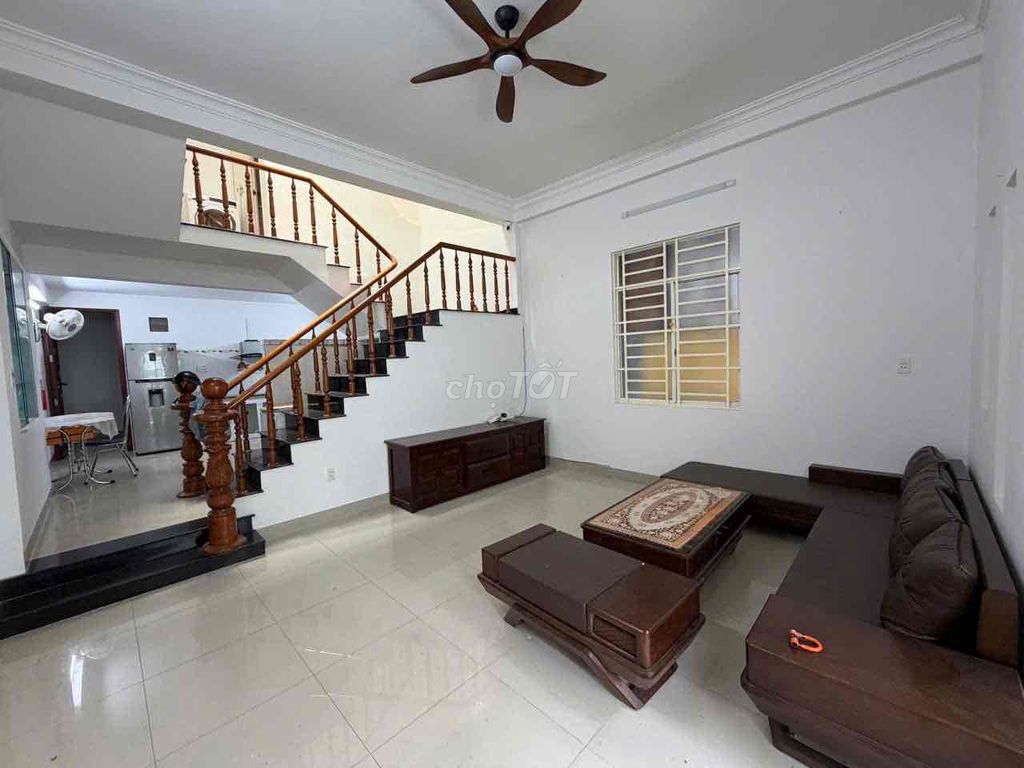 Rent · 3 bd · 100 м² · Quận Hải Châu, ул. Đường Núi Thành