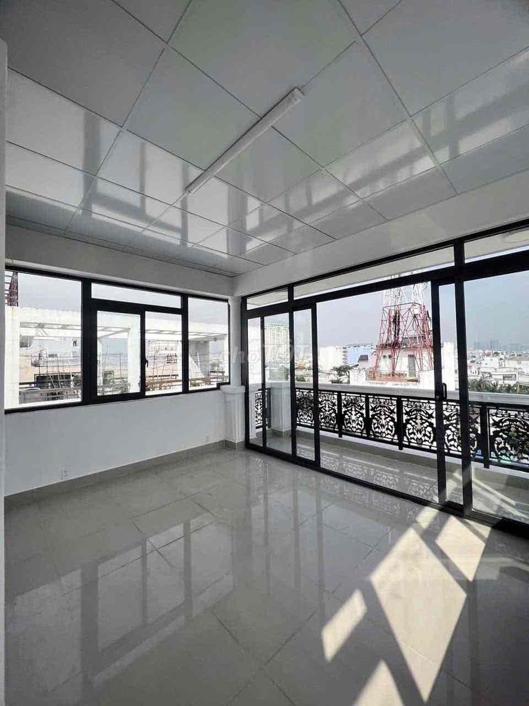 PHÒNG TRỐNG SIÊU RỘNG, BAN CÔNG VIEW ĐẸP CỰC THOÁNG