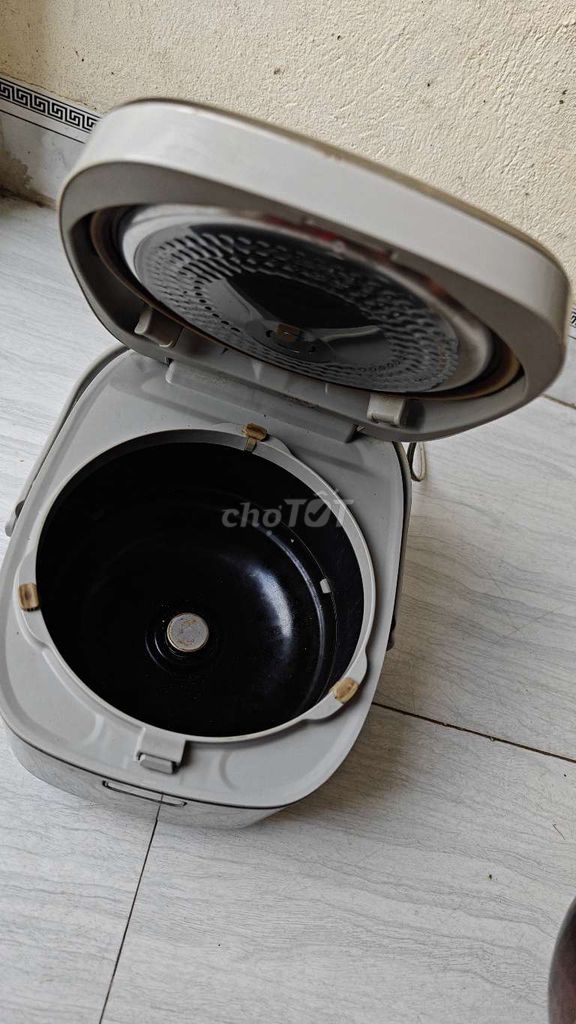 Nồi cơm điện Panasonic Nhật Bản. Mua bán Bếp, lò, đồ điện nhà bếp tại Thành phố Nam Định Nam Định được đăng bởi Hoàng Việt  hình 1