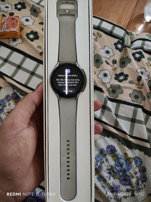 Mình cần bán đồng hồ Samsung Galaxy Watch 4 44mm