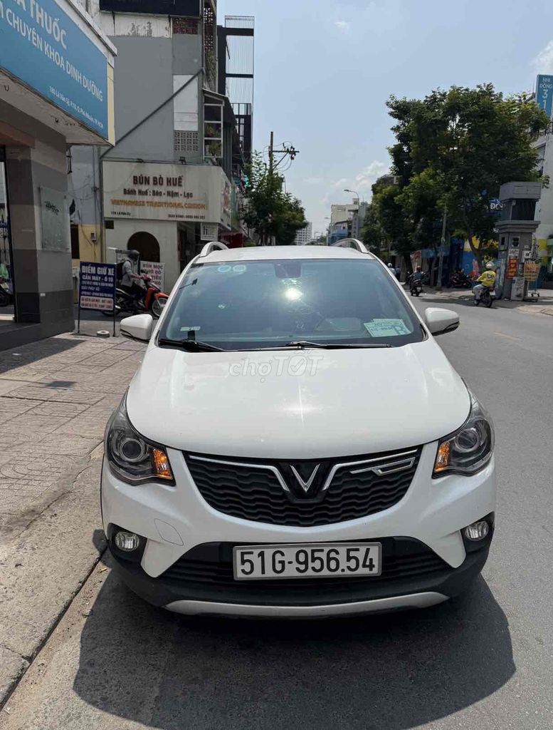 VinFast Fadil Premium 2019 белый 42000 км