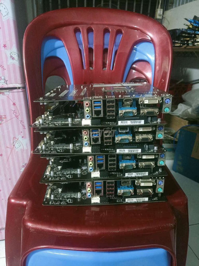 Gigabyte GA-H81M-D3H LGA1150 Đen. Mua bán Linh kiện (RAM, Card...) tại Thị xã Tân Uyên Bình Dương được đăng bởi BÁN LINH KIỆN BẾN CÁT hình 1