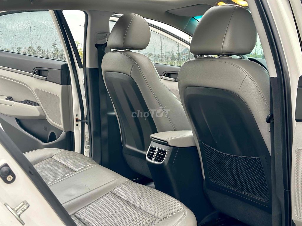 Bán xe Elantra 2016 Số tự động.. Mua bán Ô tô tại Thành phố Huế Thừa Thiên Huế được đăng bởi Nguyễn Xuân Hải hình 15