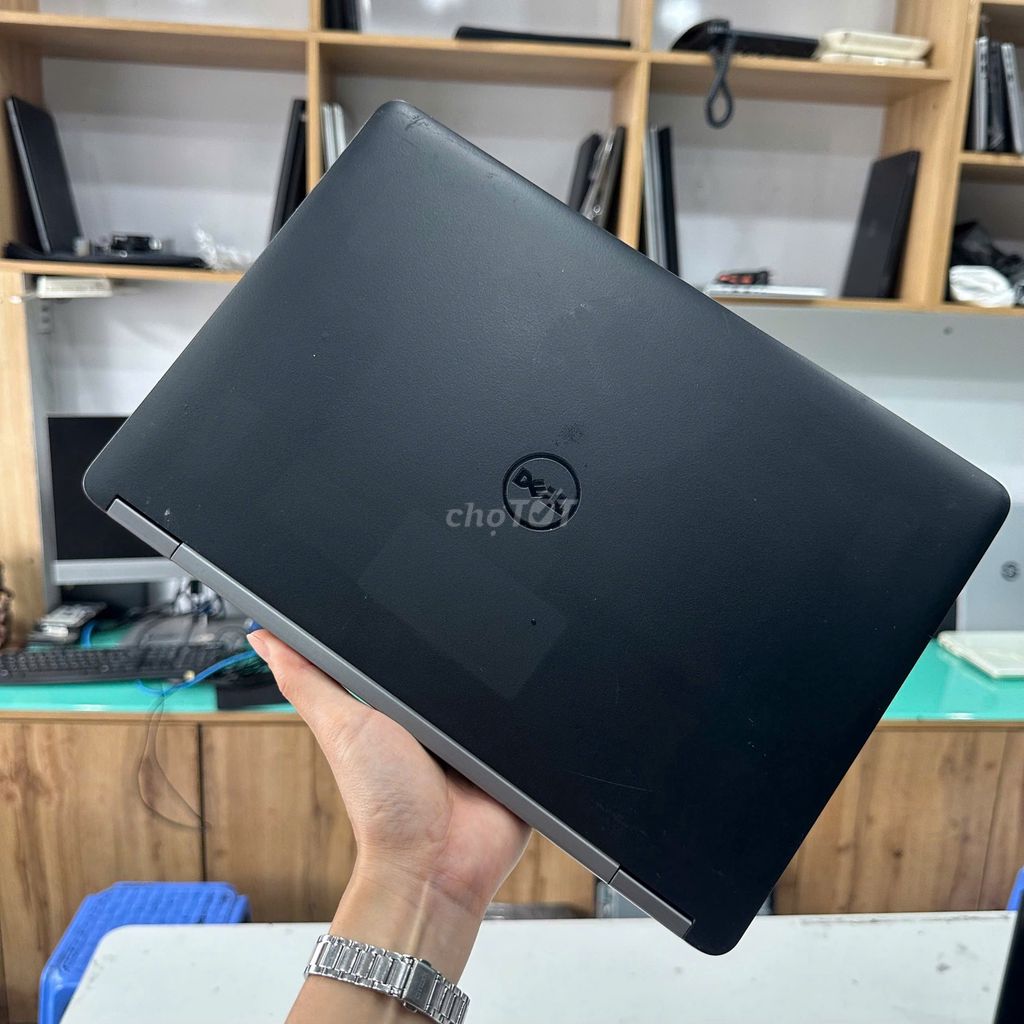 Dell Latitude E7270 12.5" i5-6300U 8GB/256GB. Mua bán Laptop tại Quận Tân Bình Tp Hồ Chí Minh được đăng bởi Nguyễn thế duy hình 1