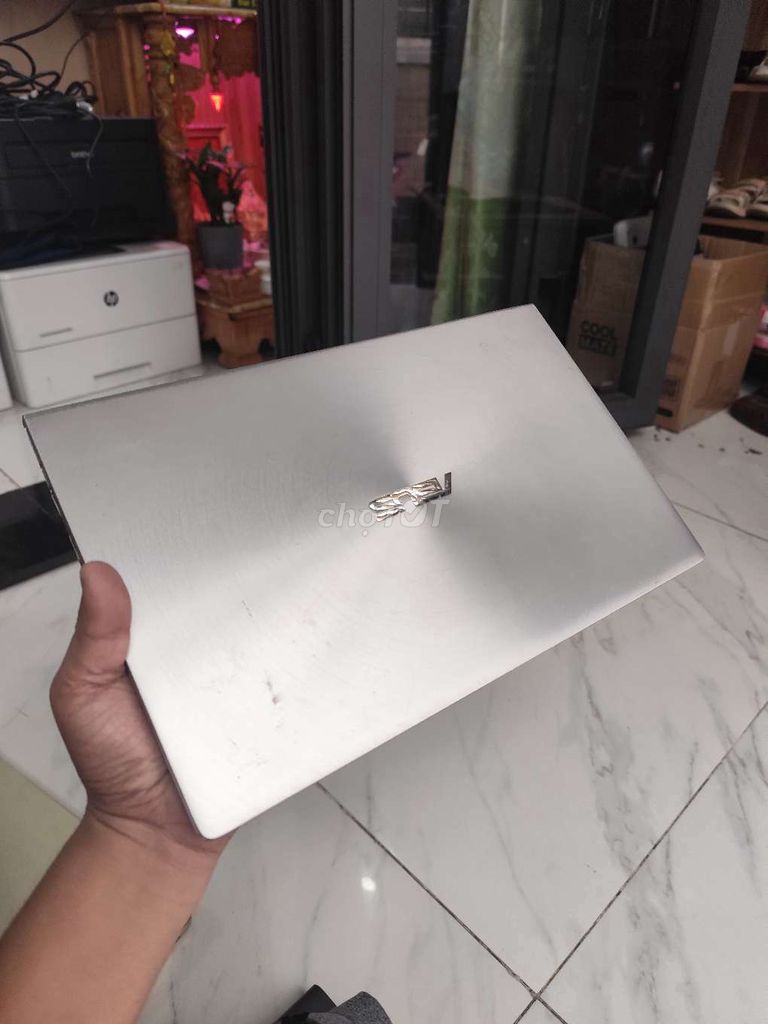 Asus Zenbook UX433 i5-8250U 14 inch 8GB/256GB. Mua bán Laptop tại Quận 6 Tp Hồ Chí Minh được đăng bởi Hải hình 1