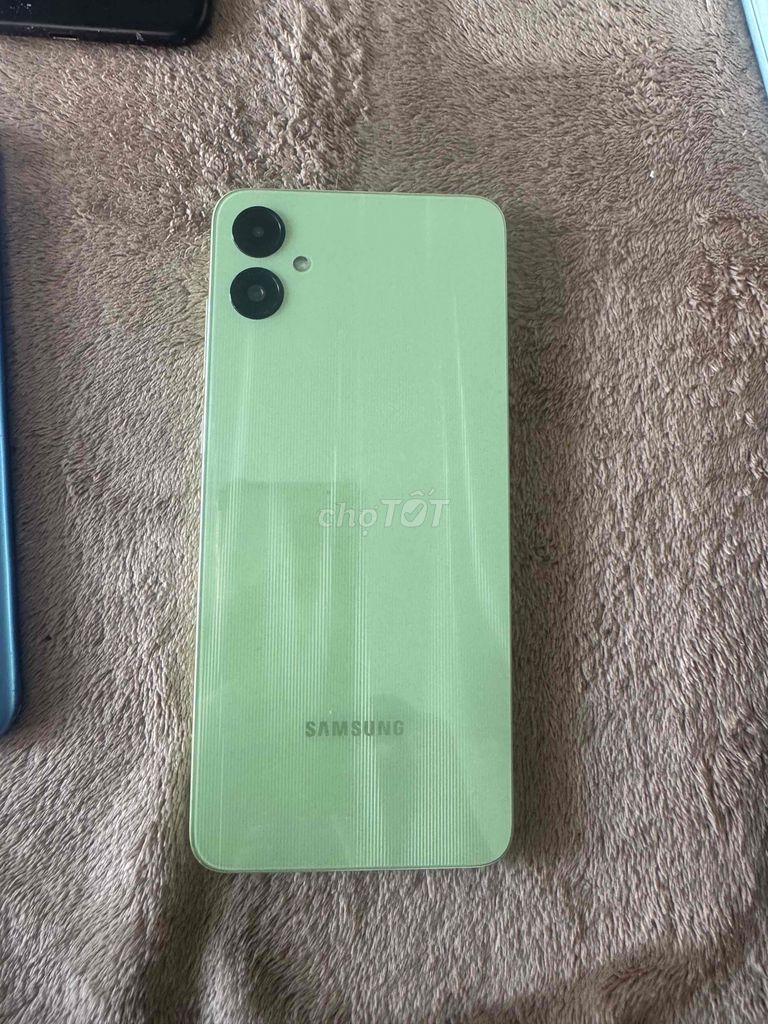 Samsung Galaxy A05 128GB Xanh lá 99%. Mua bán Điện thoại tại Thành phố Thủ Đức Tp Hồ Chí Minh được đăng bởi Ngoc Trâm Mobile hình 1
