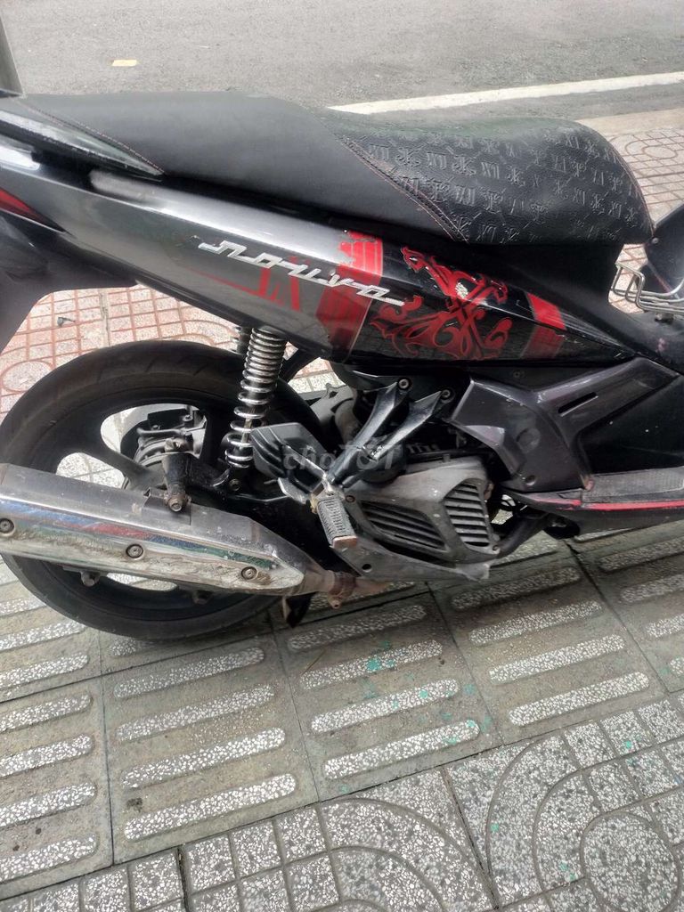 Продается новый LX 4