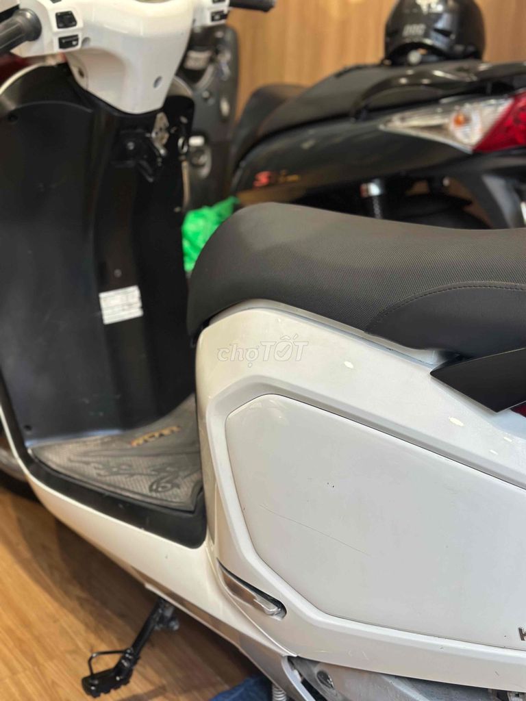 VinFast Klara A 2019 trắng. Mua bán Xe điện tại Quận 1 Tp Hồ Chí Minh được đăng bởi Trung xe hình 7