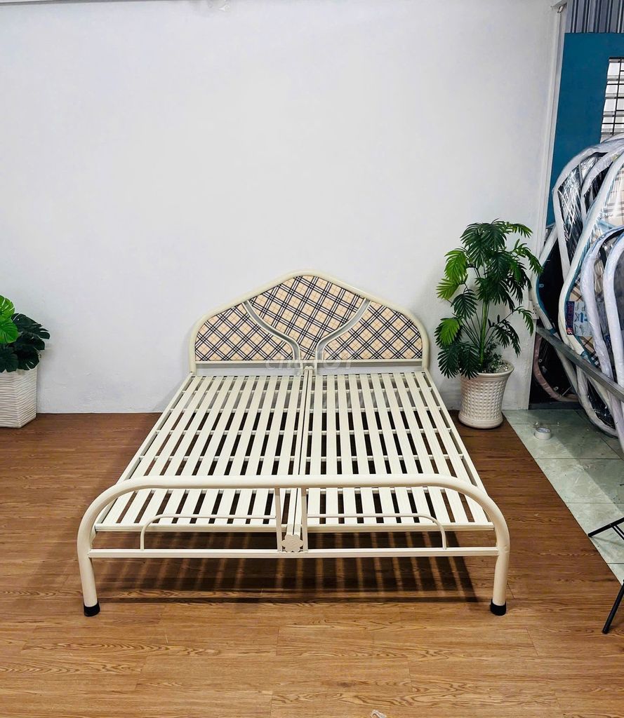 Giường Sắt Giường Sắt Giường Sắt Giường Sắt. Mua bán Giường, chăn ga gối nệm tại Quận Gò Vấp Tp Hồ Chí Minh được đăng bởi NGUYỄN THỊ THANH VIÊN hình 1
