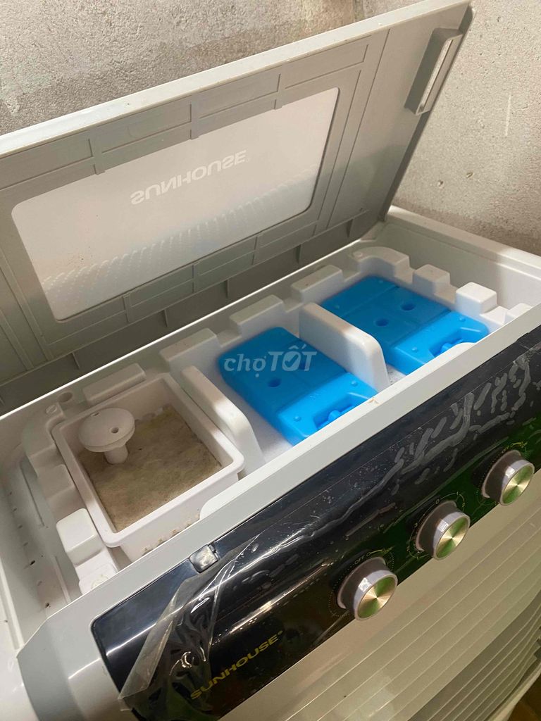 quạt hơi nước mới mua sài đc 1 tháng