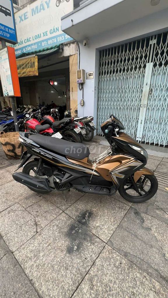 Honda air blade 2014 mới 90% biển số thành phố. Mua bán Xe máy tại Quận Tân Phú Tp Hồ Chí Minh được đăng bởi Tuanduy hình 3