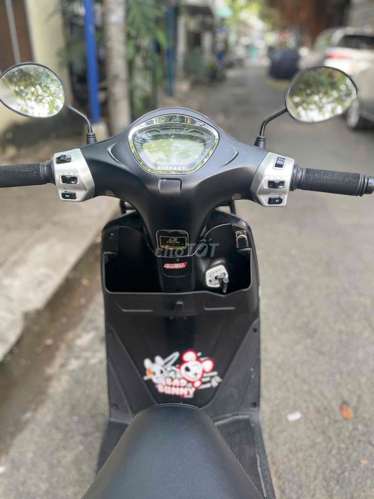 VinFast Evo 200 luôn pin full đồ chơi. Mua bán Xe điện tại Quận Tân Phú Tp Hồ Chí Minh được đăng bởi Mua Xe Điện Giá Cao hình 5