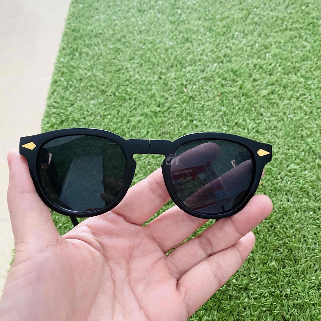 Kính râm Gucci Nam Đen. Mua bán Phụ kiện thời trang khác tại Thành phố Chí Linh Hải Dương được đăng bởi Quỳnh Nga 2hand hình 1