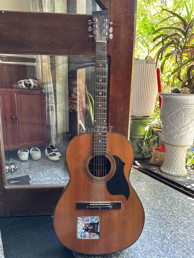 Đàn guitar Tân Châu Acoustic gỗ Nâu. Mua bán Nhạc cụ tại Quận Hải Châu Đà Nẵng được đăng bởi Tai Le hình 1