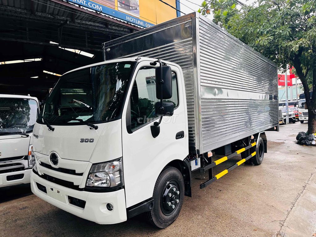 Ưu Đãi 10Tr Tiền Mặt - Hino 5 Tấn XZU730L Kín. Mua bán Xe tải, xe ben tại Huyện Hóc Môn Tp Hồ Chí Minh được đăng bởi Ô Tô Hợp Nhất  Cầu Phú Long hình 1