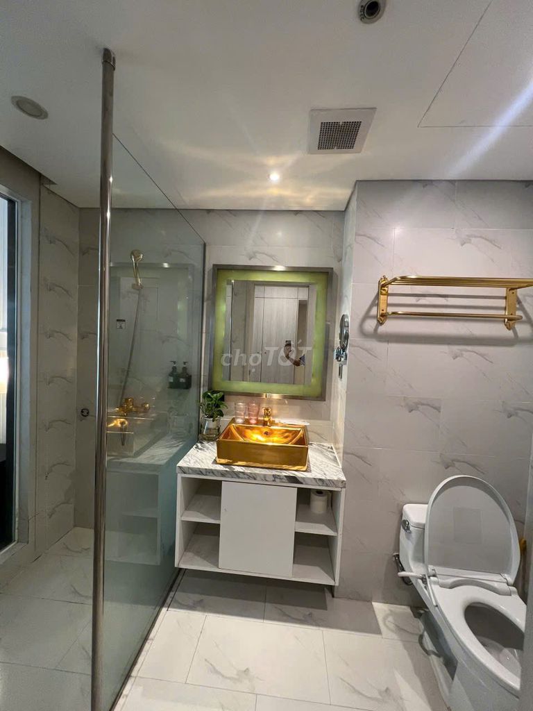 Golden Bay 1-bedroom with balcony and infinity pool — photo 6