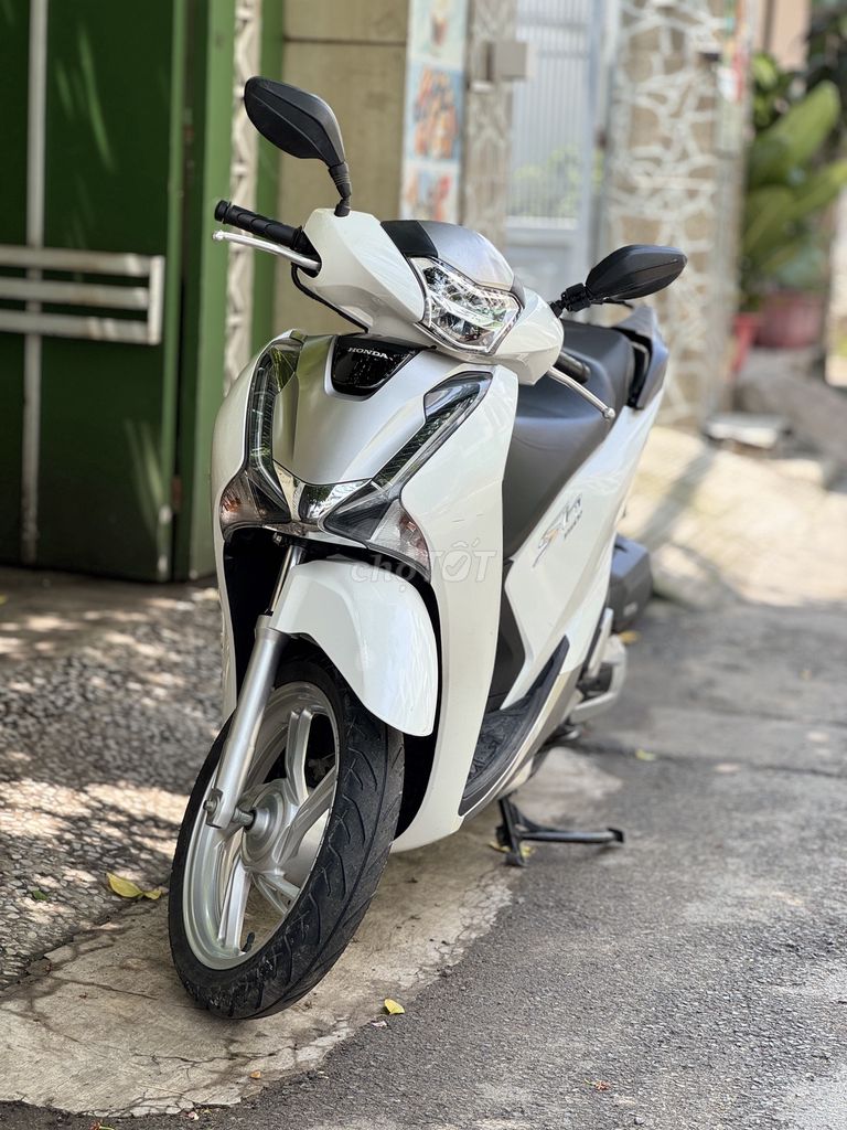 Honda SHi 150 2019 Trắng ~15000 km
