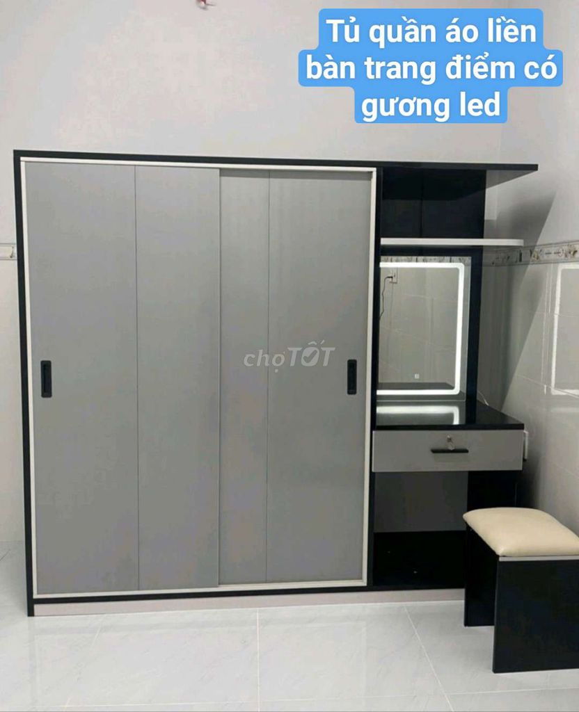 Tủ quần áo liền bàn trang điểm có gương led