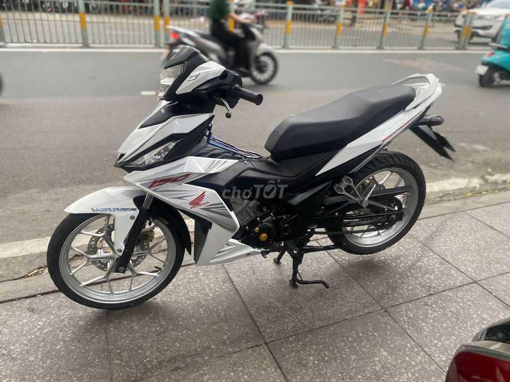 Honda winner 2018 mới 90% biển số thành phố. Mua bán Xe máy tại Quận Tân Phú Tp Hồ Chí Minh được đăng bởi Tuanduy hình 2