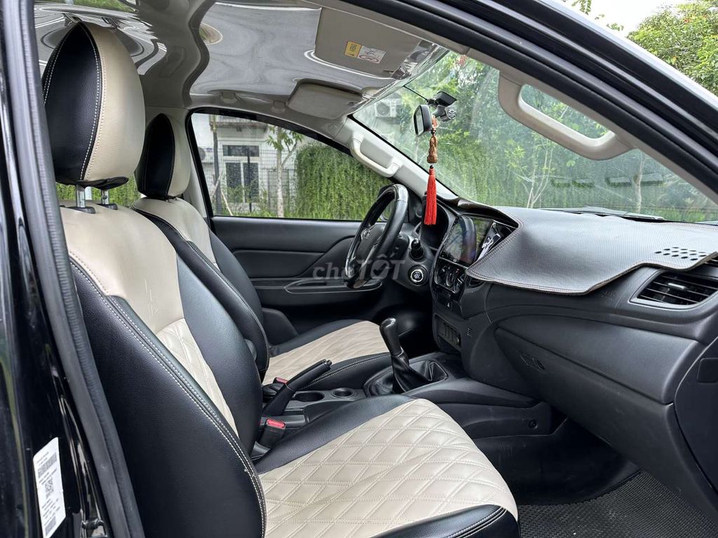 Mitsubishi Triton 2.4Mivec 2019MT xe đẹp k lỗi nhỏ. Mua bán Ô tô tại Quận Hà Đông Hà Nội được đăng bởi Hà Đông Car hình 8