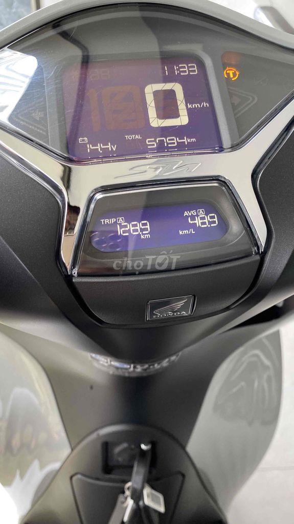 SH 160i ABS phiên bản Sport xám xi măng. Mua bán Xe máy tại Thành phố Biên Hòa Đồng Nai được đăng bởi CH xe máy Trần Na Na hình 12