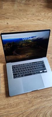Macbook Pro 16" touchbar 2019 likenew