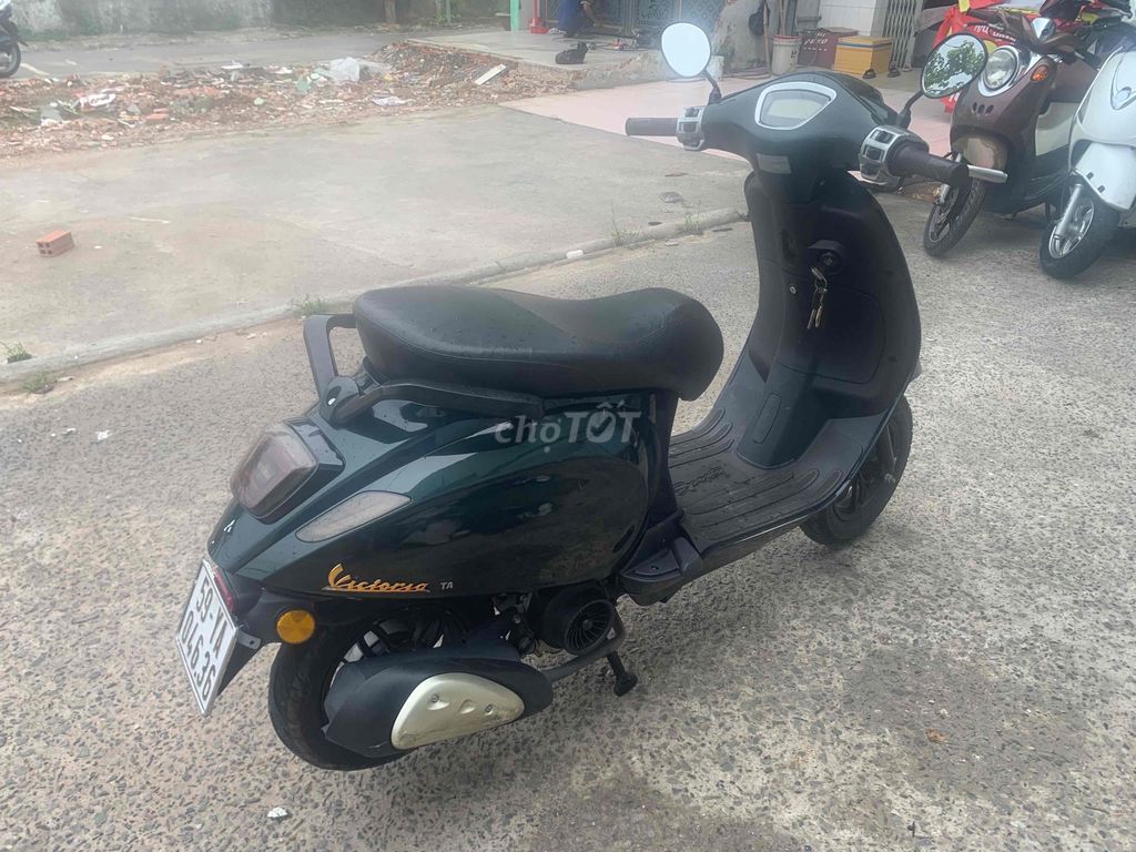 Victoria Vespa Xanh rêu Xe tay ga