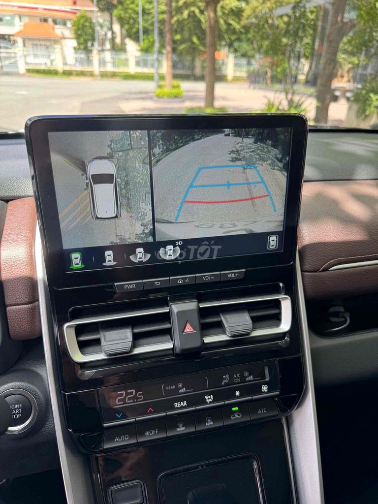 Toyota Innova Cross 2.0 2025 - 5000km xe siêu lươt. Mua bán Ô tô tại Quận Tân Phú Tp Hồ Chí Minh được đăng bởi TRƯƠNG THANH TUYỀN hình 7