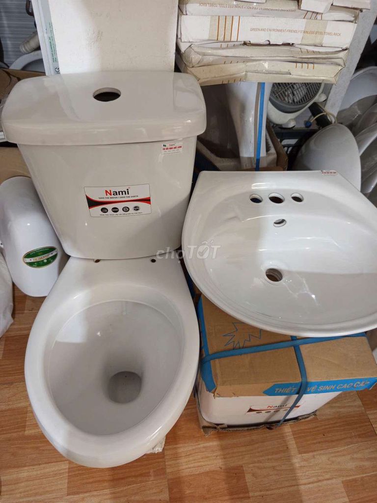 Bồn cầu Nami Trắng Sứ. Mua bán Thiết bị vệ sinh, nhà tắm tại Quận Hoàng Mai Hà Nội được đăng bởi BỒN NƯỚC MIỀN BẮC hình 1
