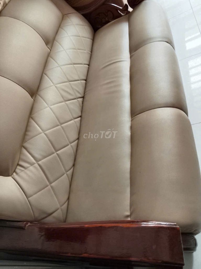 Ghế sofa da gỗ hiện đại. Mua bán Bàn ghế tại Huyện Đức Hòa Long An được đăng bởi Phạm thị ngọc nhu hình 1