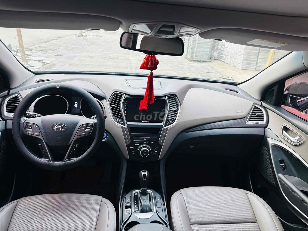 Hyundai Santafe 2017 Bản full xăng Đen. Mua bán Ô tô tại Quận Hoàng Mai Hà Nội được đăng bởi anh Biên hình 8