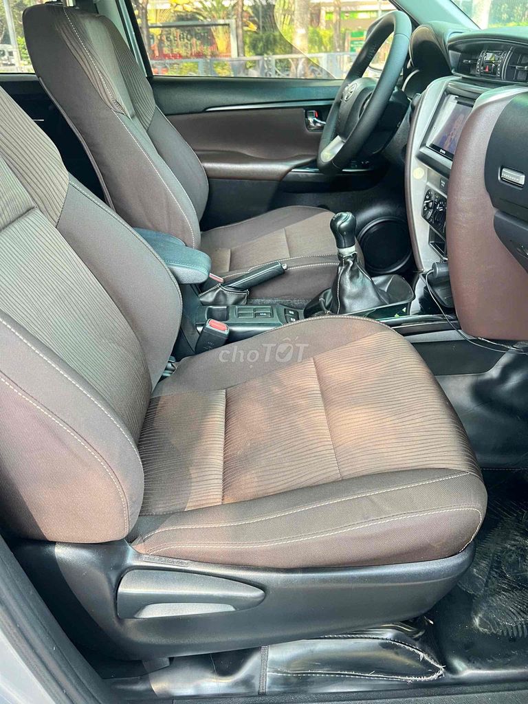 Toyota Fortuner 2019 2.4G 4x2 MT - 83000 km. Mua bán Ô tô tại Quận Tân Phú Tp Hồ Chí Minh được đăng bởi phan khanh hình 12