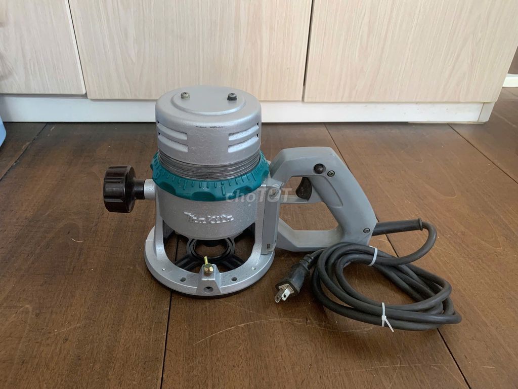 MÁY PHAY MAKITA ( MÁY SOI) - 220V - CÓ BẢO HÀNH. Mua bán Đồ chuyên dụng, Giống nuôi trồng tại Quận Tân Bình Tp Hồ Chí Minh được đăng bởi Nguyễn Quang Trường hình 1