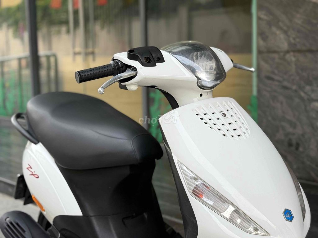 Piaggio Zip E3 2021 Trắng Nguyên Bản 29E2. Mua bán Xe máy tại Quận Ba Đình Hà Nội được đăng bởi Xe Máy Nam Thi hình 4
