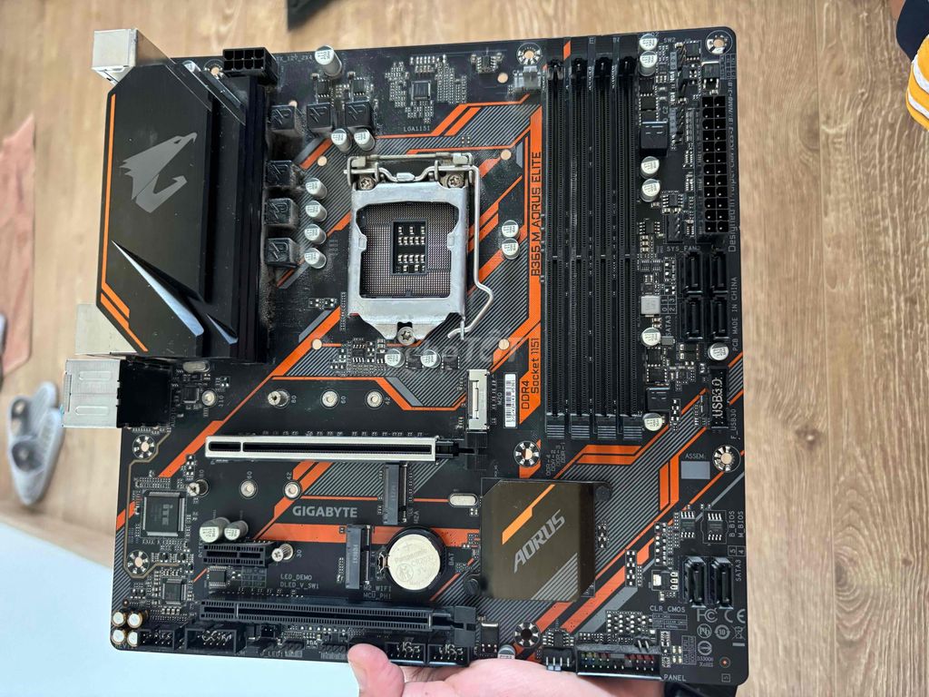 Bán gấp main B365M Gigabyte Aorus Elite