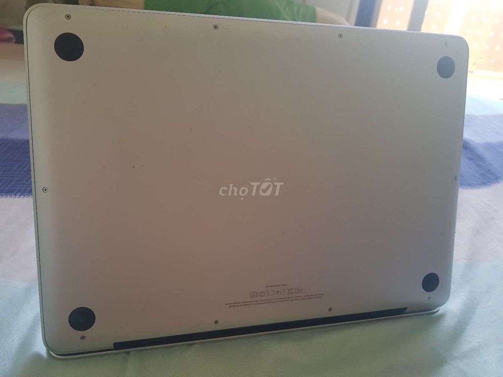 0914140015 - Macbook Pro 13 inches 2011