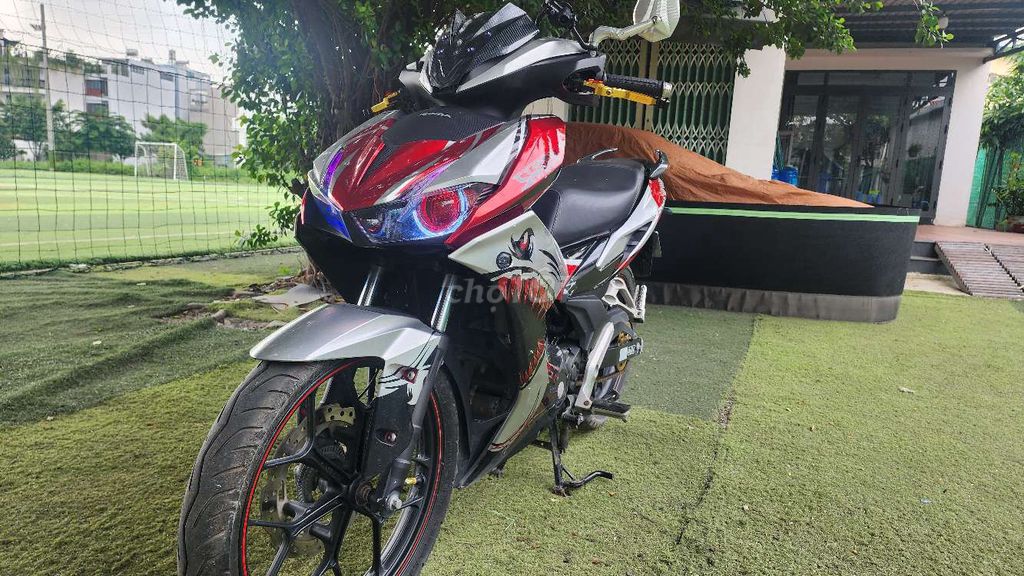 Honda Winner X 2020, красно-черная, ручная, коническая, 4 тысячи километров