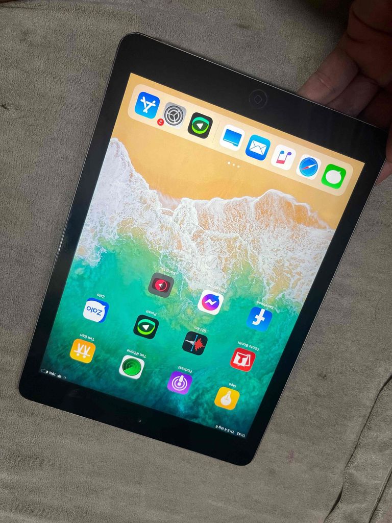 Apple iPad Air 1 16GB Xám. Mua bán Máy tính bảng tại Quận Tân Phú Tp Hồ Chí Minh được đăng bởi Cầm đồ Anh Quốc  hình 1