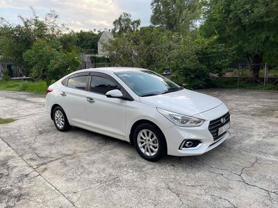 Hyundai Accent 2019, số tự động, màu trắng,