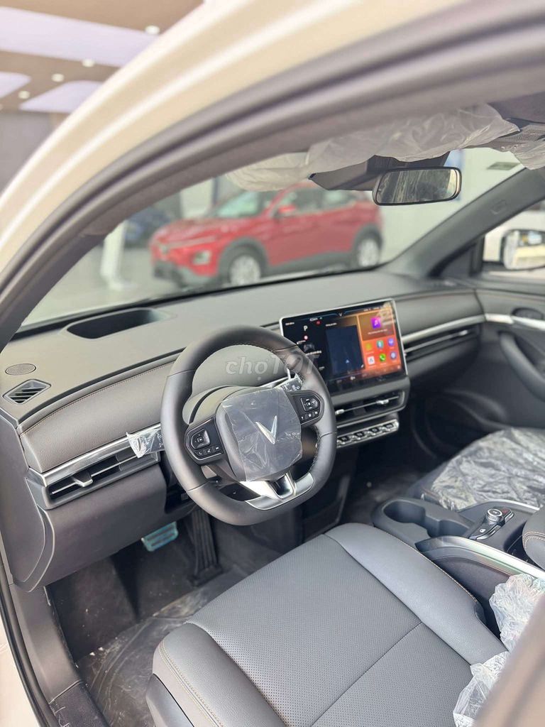 Vinfast VF6 ưu đãi ngập tràn, hỗ trợ trả góp 80%. Mua bán Ô tô tại Thành phố Thủ Dầu Một Bình Dương được đăng bởi HOÀI NAM VINFAST hình 4