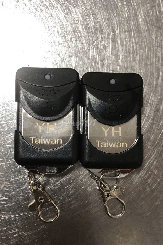 Điều khiển cửa cuốn YH Taiwan Đen. Mua bán Nội thất, đồ gia dụng khác tại Quận Bình Tân Tp Hồ Chí Minh được đăng bởi Phạm Bảo Nam hình 1
