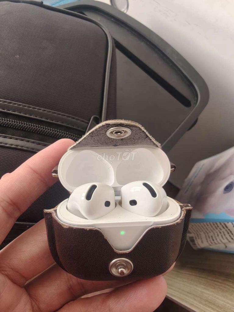 Tai nghe Apple AirPods 4 ANC Trắng cũ. Mua bán Tivi, Âm thanh tại Huyện Thanh Trì Hà Nội được đăng bởi Quy LV hình 1