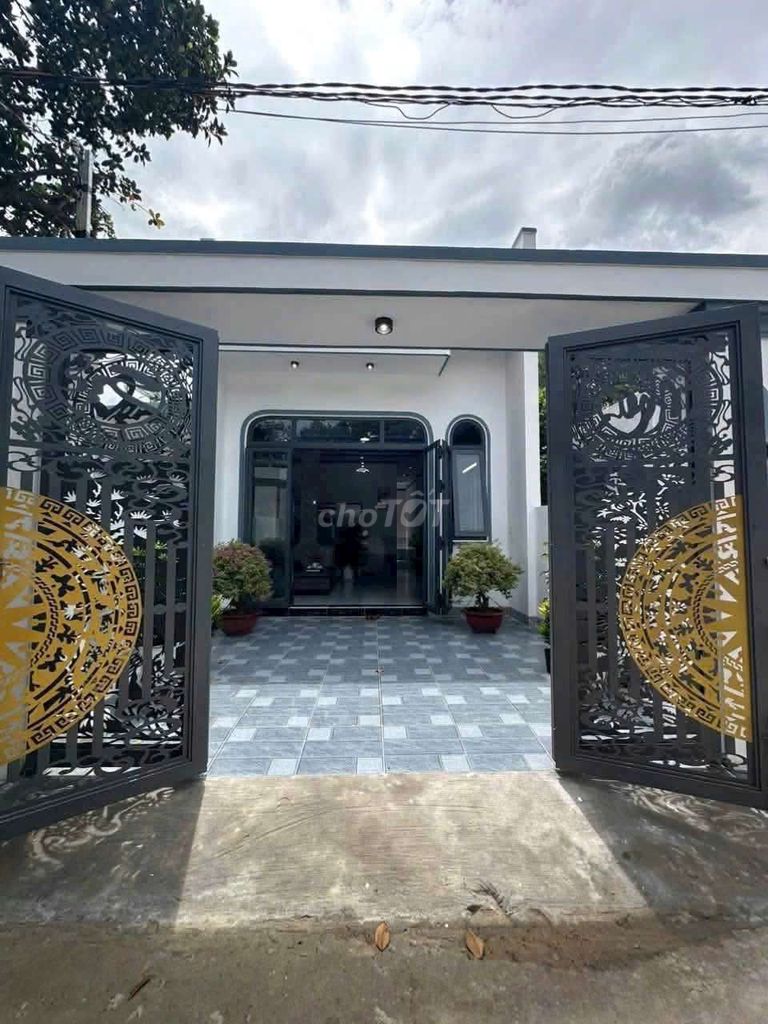 nhà đẹp giá rẻ tại thới hoà bến cát Bình Dương