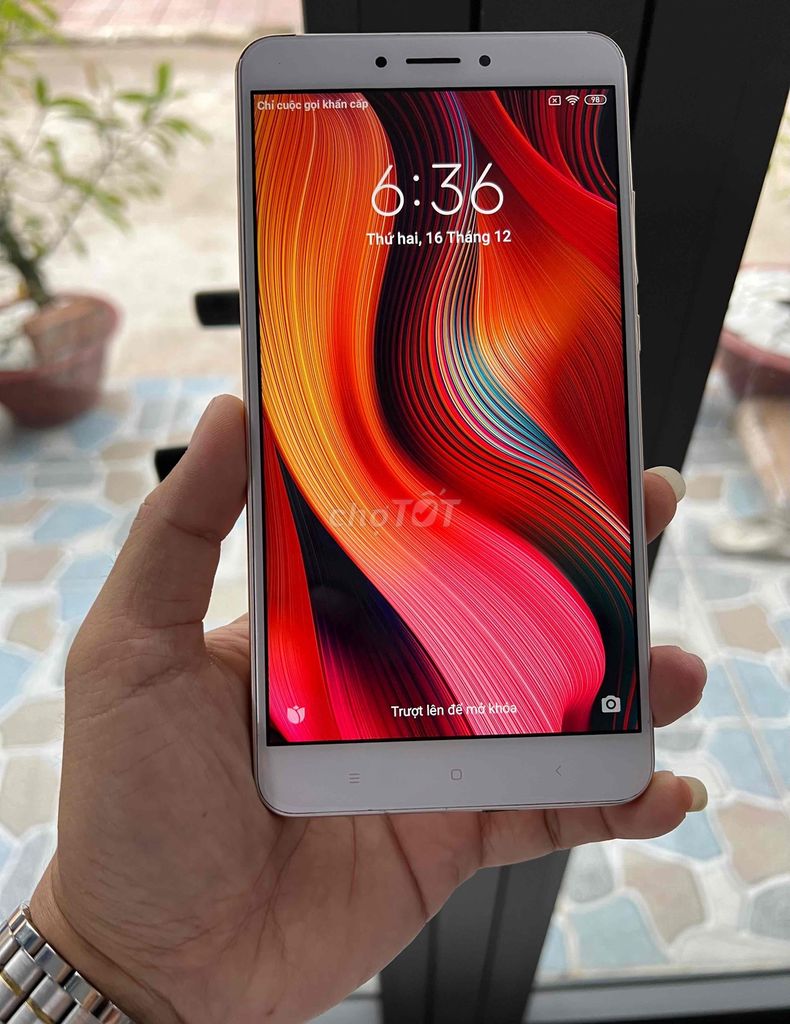 Điện thoại Xiaomi Mi Mix2 4/64GB Màn cực to