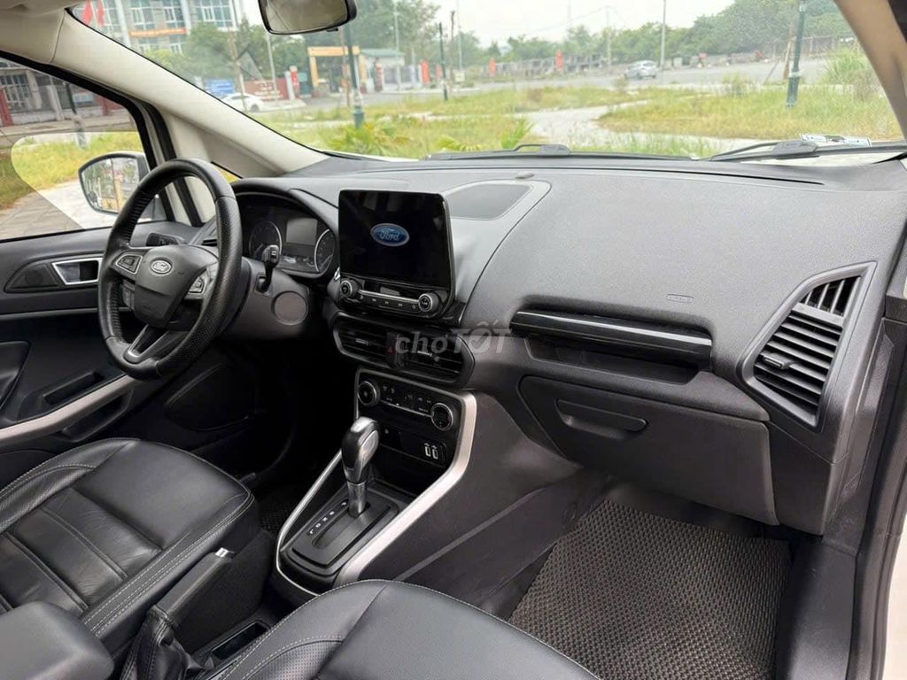 Ford EcoSport 1.5L Titanium AT, xe đẹp keng