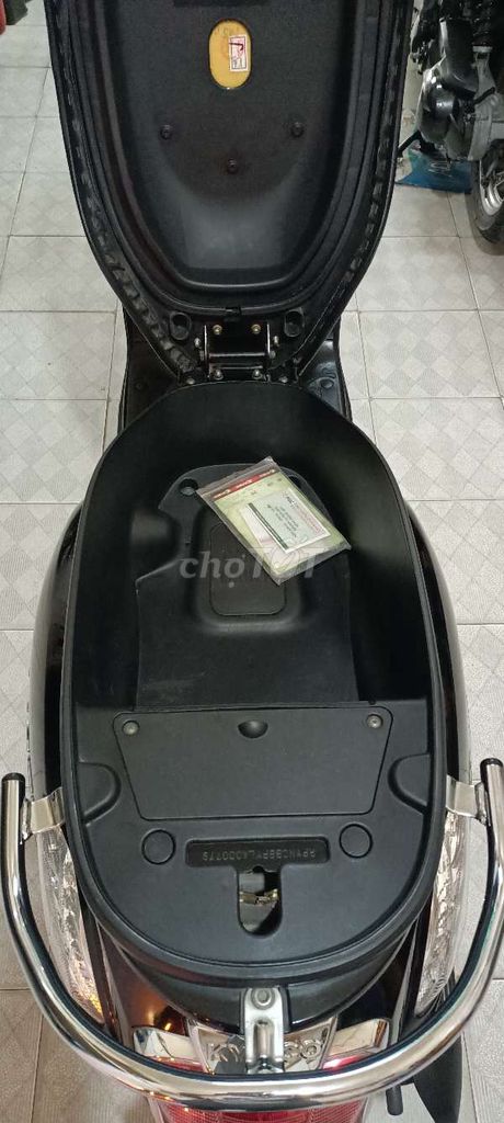 Kymco like 50cc 9 chủ ký giấy tờ. Mua bán Xe máy tại Quận 5 Tp Hồ Chí Minh được đăng bởi THẮNG Q5 hình 9
