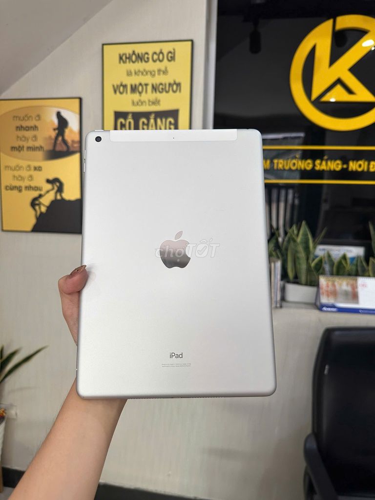 Apple iPad Gen 7 Wifi + 4G Bạc. Mua bán Máy tính bảng tại Quận Hải Châu Đà Nẵng được đăng bởi Kim Trường Sáng hình 1