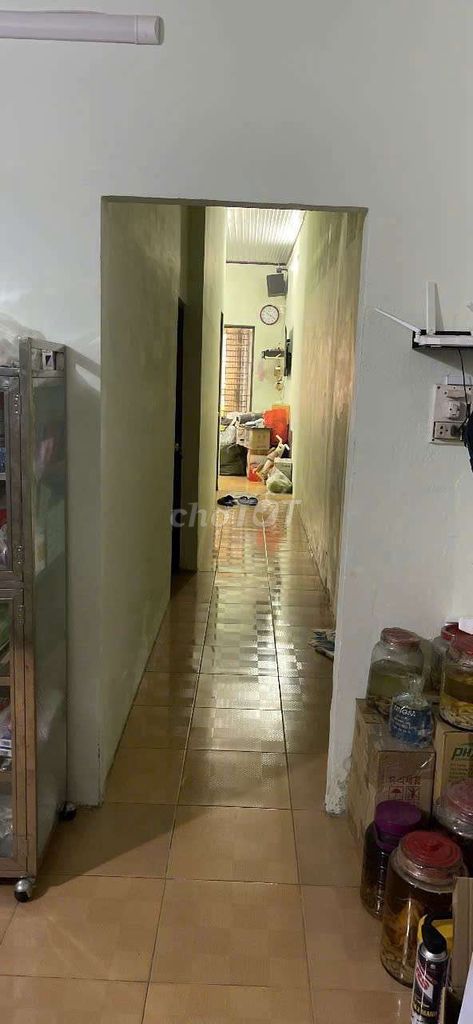 Дом в переулке 5 м, Танки Танкуи, рядом с Университетом промышленности и торговли. 2 спальни, 1 санузел